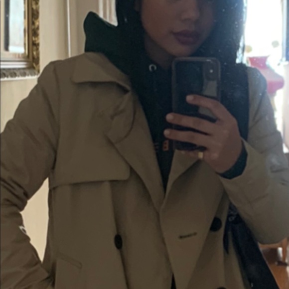 Meet your Posher, Lorraine - Picture 1 of 1